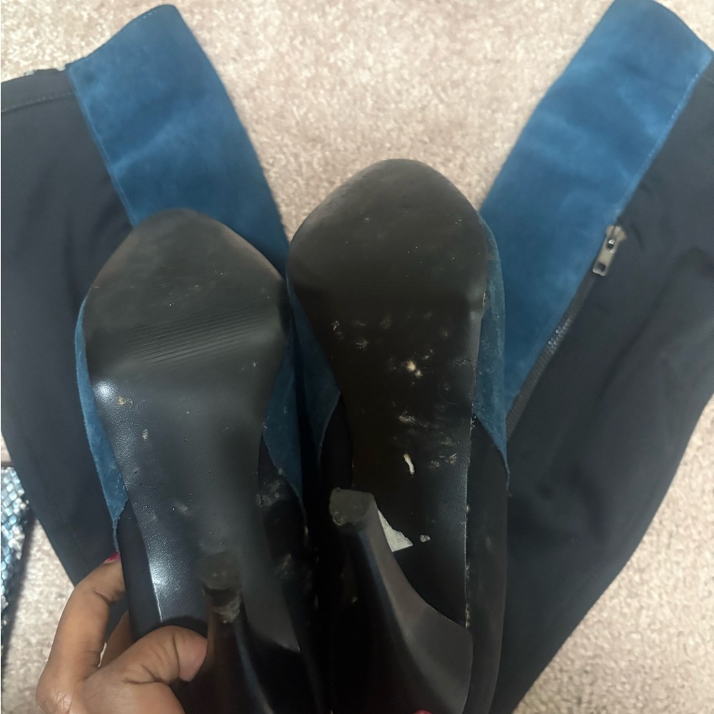 Carlos Santana Two-Tone Heeled Boots - Picture 2 of 2